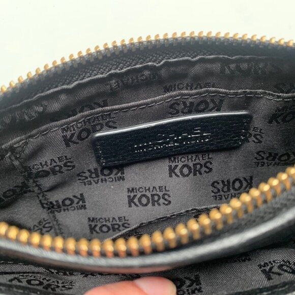 Michael Kors Black Pebbled Leather Wristlet Clutch Bag – Gold Plate Logo, Zip - Picture 4 of 7